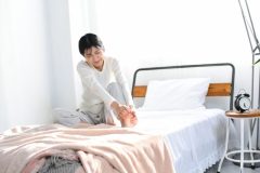 こむら返りが起こる原因は「筋肉センサーの誤作動」? 原因と予防法を整形外科医が解説