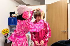 《自宅マンション火災から1か月》林家ペー・パー子夫妻の驚くべき体力、肌寒い雨のステージにも立つ 67歳ライターも「負けてる」と愕然