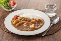 「脳の老化」を防ぐために「食べた方がいい食べ物」と「避けた方がいい食べ物」を医師が解説　食事法「MIND食」とは？