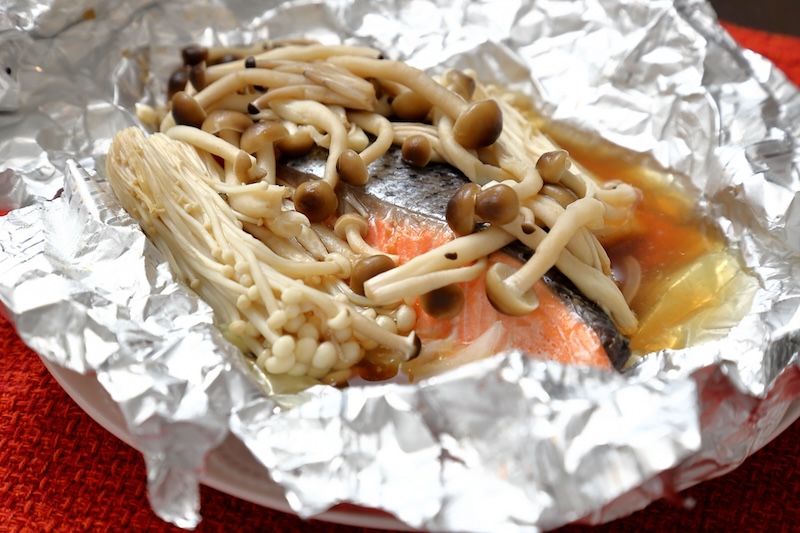 きのこと鮭のホイル焼き