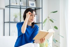 白内障手術をしてわかったメリット・デメリット　「保険が適用された」「老眼鏡のいらない生活に」体験談で見る費用と医師の探し方