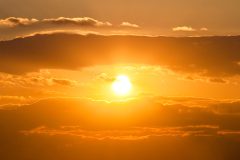 「今日、自分は夕日の美しさに気づけたか」？（写真／イメージマート）