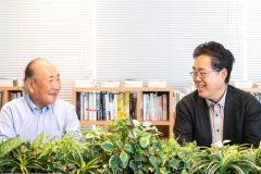 料理研究家・小林まさるさんは新著で川島隆太さんと対談