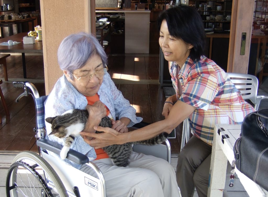 「母の介護かドラマの撮影か？」市毛良枝さん、俳優業と介護の両立に悩み揺れた苦悩を乗り越えるまで――