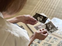 いつか…ではなく今すぐ着手すべき《年賀状や写真》の賢い整理術「大量に溜め込んだ想い出をスッキリ整頓」で心も晴れやかに！