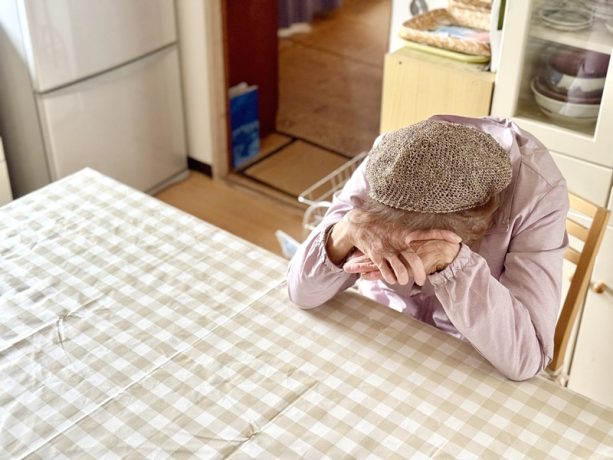 高齢者や介護中の人は《冬型栄養失調》にご用心！冬の低栄養予防に”スプーン1杯”加えたいおすすめ食材とは？【管理栄養士提案】