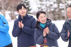 北海道留寿都村を訪問された秋篠宮妃紀子さまと長男・悠仁さま（2026年3月6日、撮影／JMPA）