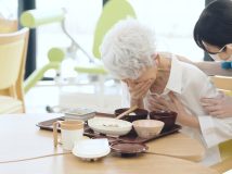 「とろみの濃度がバラバラ」は危険！その改善策とは？本人の嚥下能力に合ったとろみづけに必要な3つのルール