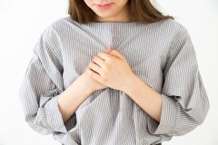 横隔膜を動かす「呼吸筋」を鍛えよう！深い呼吸は「認知症」「誤嚥性肺炎」「高血圧」予防に期待＜呼吸機能を高めるストレッチ付き＞　