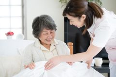 時代とともに介護の形も変化している