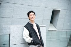 お笑いコンビ「マッハスピード豪速球」のさかまきさん
