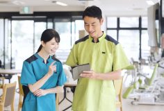急増する介護業界の《スキマバイト》「介護の質は保てるのか？」人気の理由や課題を社会福祉士が解説