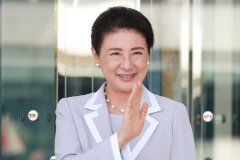 雅子さまのネックレスから学ぶ　印象の違い（2026年5月16日、撮影／JMPA）