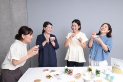 編集部員と管理栄養士、4人で試食会を実施