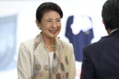 顔まわりを明るく、全身を軽やかに見せる3つのポイントとは（2026年9月10日、撮影／JMPA）
