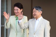 青森ご訪問の2日目はグリーン系のお召し物を選ばれた（2026年10月11日、撮影／JMPA）