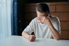 認知症の母の「働きたい」切実な願いを受け止められなかった後悔｜実例から考える認知症当事者の働き方を社会福祉士が解説